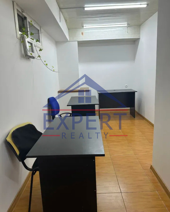 ԿԵՆՏՐՈՆ, ՊՈՒՇԿԻՆԻ ՓՈՂՈՑ, 85 ՔՄ