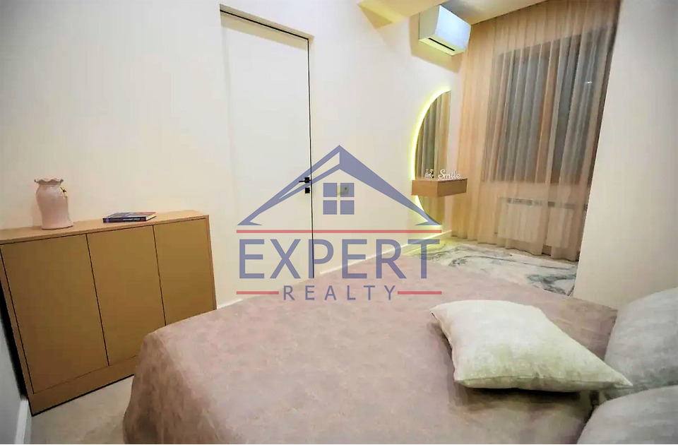 ԿԵՆՏՐՈՆ, ԵԿՄԱԼՅԱՆ ՓՈՂՈՑ, 3 ՍԵՆՅԱԿ