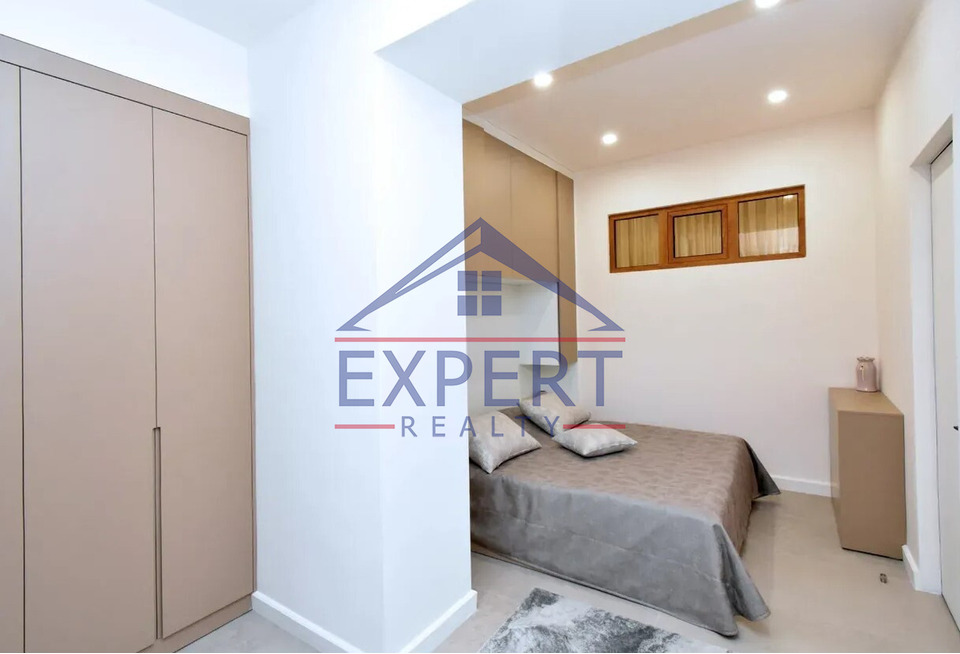 ԿԵՆՏՐՈՆ, ԵԿՄԱԼՅԱՆ ՓՈՂՈՑ, 3 ՍԵՆՅԱԿ