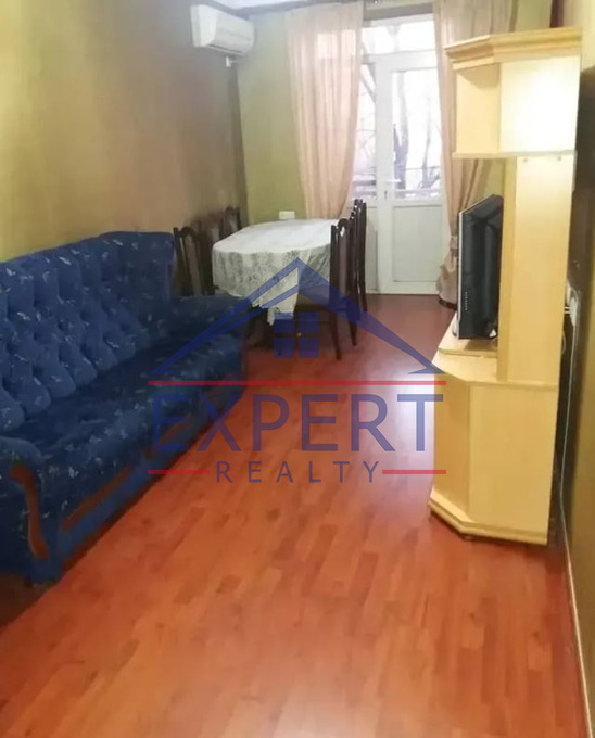 ԿԵՆՏՐՈՆ, ԲԱՂՐԱՄՅԱՆԻ ՊՈՂՈՏԱ, 3 ՍԵՆՅԱԿ