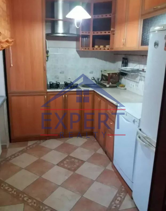 ԿԵՆՏՐՈՆ, ԲԱՂՐԱՄՅԱՆԻ ՊՈՂՈՏԱ, 3 ՍԵՆՅԱԿ