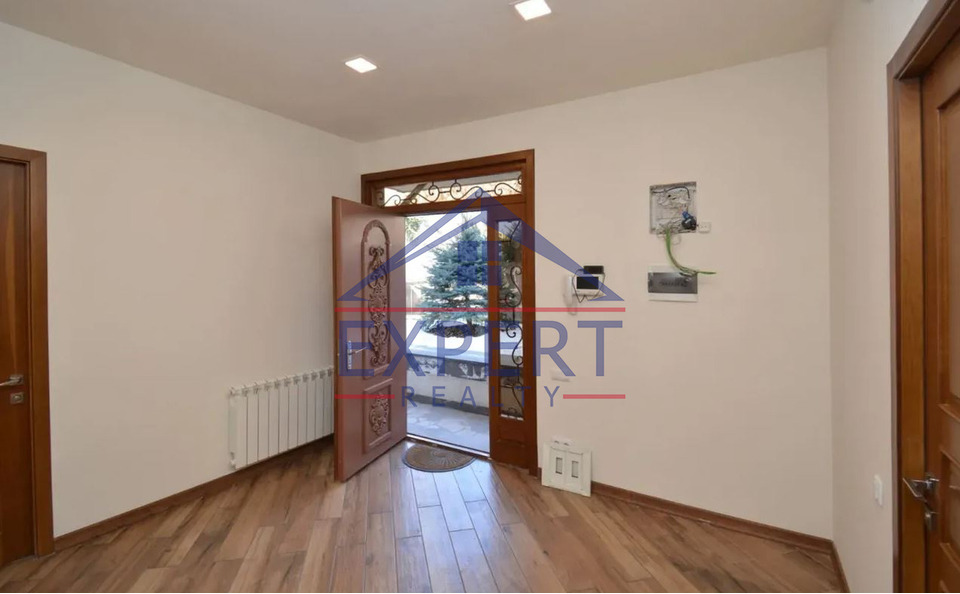 ԿԵՆՏՐՈՆ, ԼԵՌ ԿԱՄՍԱՐ, 84 ՔՄ