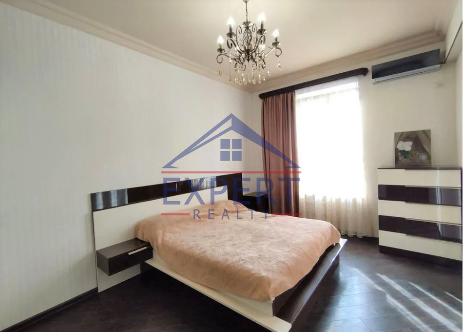 ԴԱՎԹԱՇԵՆ, ԱՆԱՍՏԱՍ ՄԻԿՈՅԱՆ ՓՈՂՈՑ, 3 ՍԵՆՅԱԿ