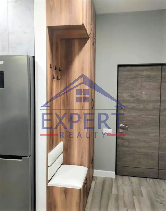 ԴԱՎԹԱՇԵՆ, ԱՆԱՍՏԱՍ ՄԻԿՈՅԱՆ ՓՈՂՈՑ, 3 ՍԵՆՅԱԿ