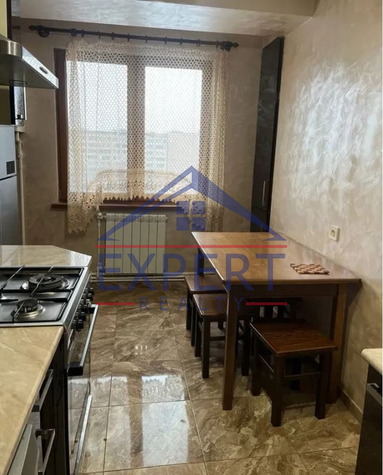 ԴԱՎԹԱՇԵՆ, ՏԻԳՐԱՆ ՊԵՏՐՈՍՅԱՆ ՓՈՂՈՑ, 3 ՍԵՆՅԱԿ