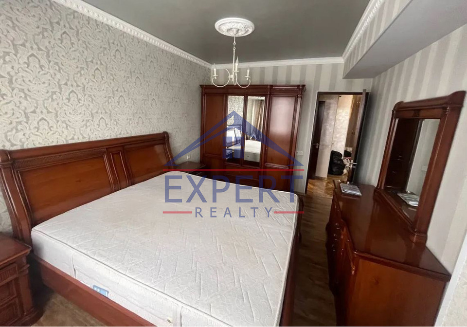 ԴԱՎԹԱՇԵՆ, ՏԻԳՐԱՆ ՊԵՏՐՈՍՅԱՆ ՓՈՂՈՑ, 3 ՍԵՆՅԱԿ