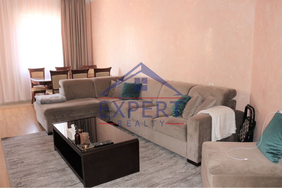 ԿԵՆՏՐՈՆ, ՊՈՒՇԿԻՆԻ ՓՈՂՈՑ, 3 ՍԵՆՅԱԿ