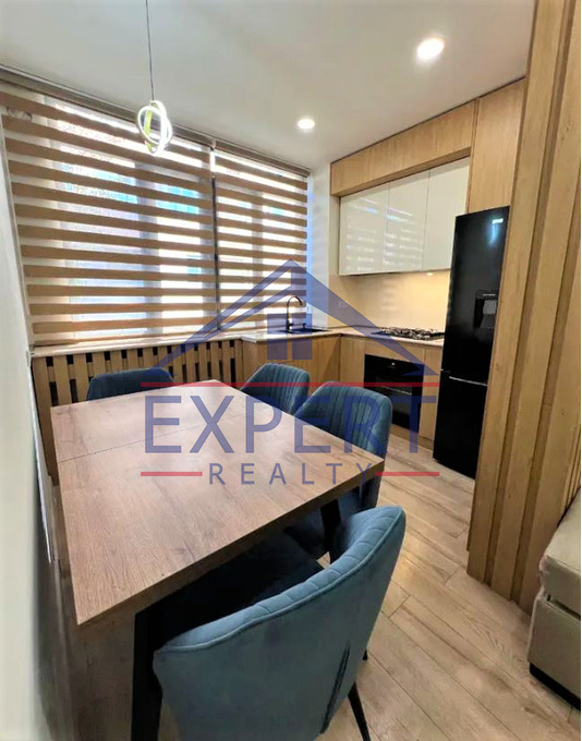 ԱՐԱԲԿԻՐ, ԱՐԱՄ ԽԱՉԱՏՐՅԱՆ ՓՈՂՈՑ, 3 ՍԵՆՅԱԿ