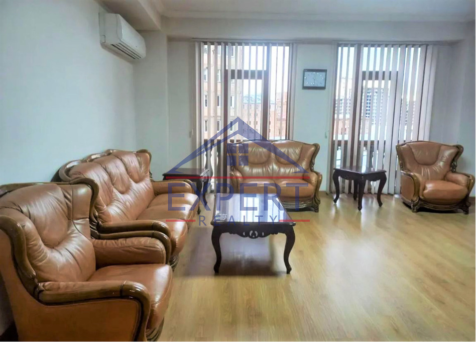 ԱՐԱԲԿԻՐ, ԱԴՈՆՑԻ ՓՈՂՈՑ, 4 ՍԵՆՅԱԿ