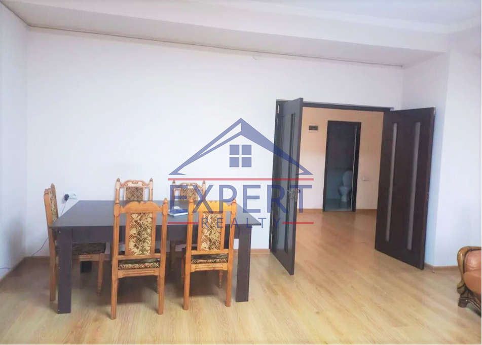 ԱՐԱԲԿԻՐ, ԱԴՈՆՑԻ ՓՈՂՈՑ, 4 ՍԵՆՅԱԿ