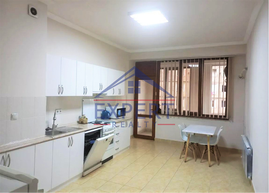 ԱՐԱԲԿԻՐ, ԱԴՈՆՑԻ ՓՈՂՈՑ, 4 ՍԵՆՅԱԿ