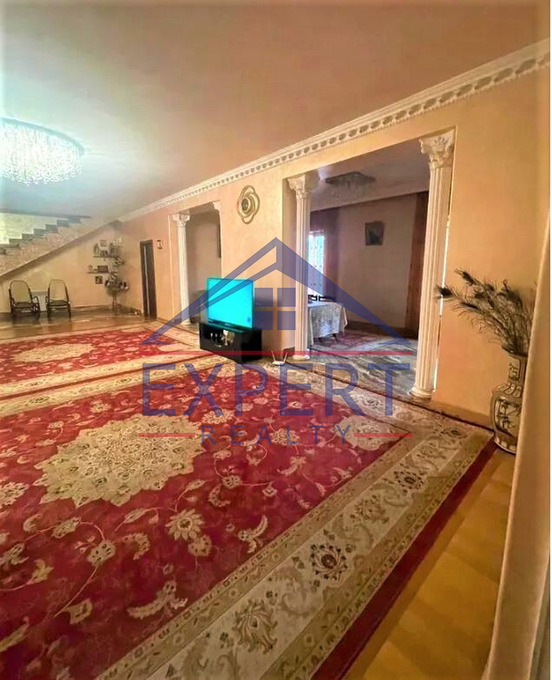ԷՐԵԲՈՒՆԻ, ՎԱՐԴԱՆ ԱՃԵՄՅԱՆԻ ՓՈՂՈՑ, 3 ՀԱՐԿ