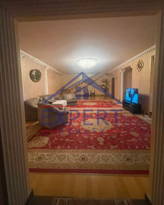 ԷՐԵԲՈՒՆԻ, ՎԱՐԴԱՆ ԱՃԵՄՅԱՆԻ ՓՈՂՈՑ, 3 ՀԱՐԿ