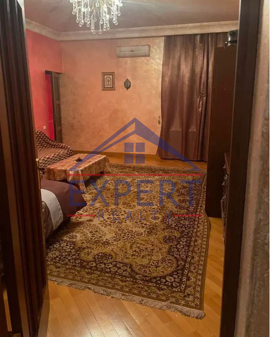 ԷՐԵԲՈՒՆԻ, ՎԱՐԴԱՆ ԱՃԵՄՅԱՆԻ ՓՈՂՈՑ, 3 ՀԱՐԿ