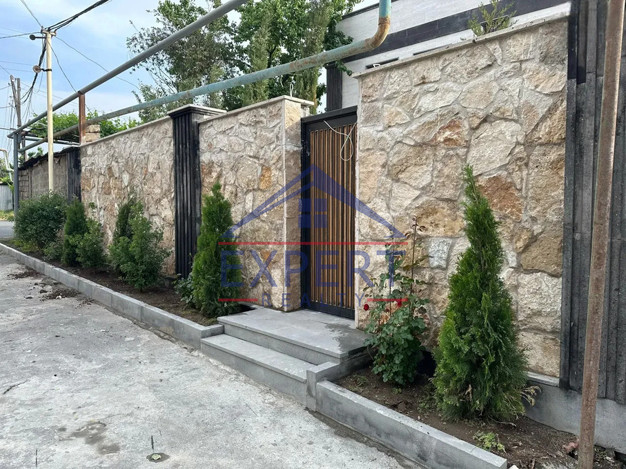 ԱՐԱԲԿԻՐ, ԹԲԻԼԻՍՅԱՆ ԽՃՈՒՂԻ, 2 ՀԱՐԿԱՆԻ ՔԱՐԵ ՏՈՒՆ