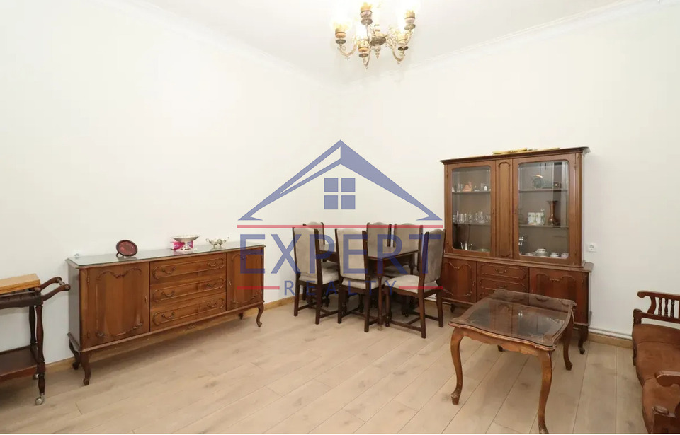 ԿԵՆՏՐՈՆ, ԱԲՈՎՅԱՆ ՓՈՂՈՑ, 3 ՍԵՆՅԱԿ