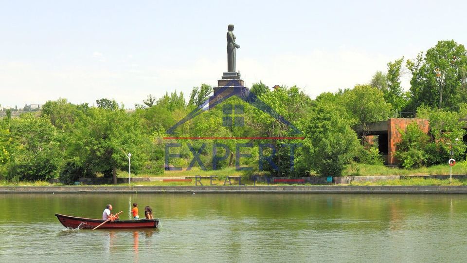 ԱՐԱԲԿԻՐ, ԱԶԱՏՈՒԹՅԱՆ ՊՈՂՈՏԱ, 2 ՍԵՆՅԱԿ