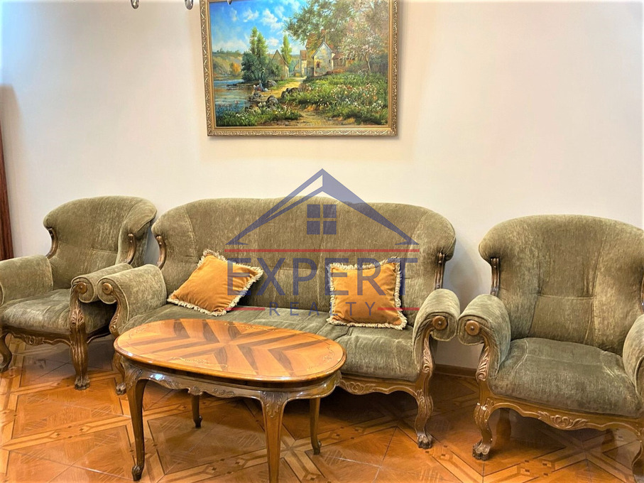ԿԵՆՏՐՈՆ, ՌՈՍՏՈՄԻ ՓՈՂՈՑ, 3 ՍԵՆՅԱԿ
