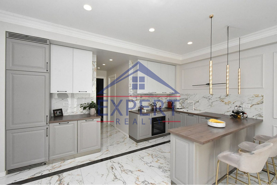 ԿԵՆՏՐՈՆ, ԱՆՏԱՌԱՅԻՆ ՓՈՂՈՑ, 3 ՍԵՆՅԱԿ