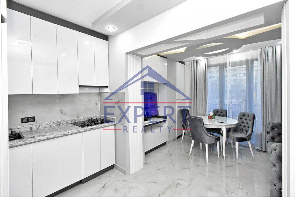 ԿԵՆՏՐՈՆ, ՄԱՇՏՈՑԻ ՊՈՂՈՏԱ, 3 ՍԵՆՅԱԿ