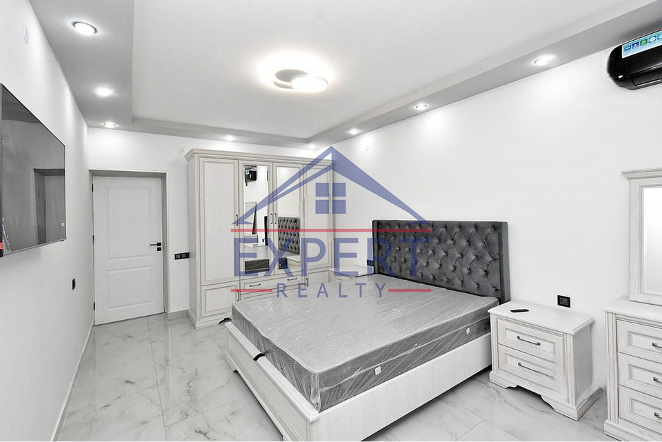 ԿԵՆՏՐՈՆ, ՄԱՇՏՈՑԻ ՊՈՂՈՏԱ, 3 ՍԵՆՅԱԿ