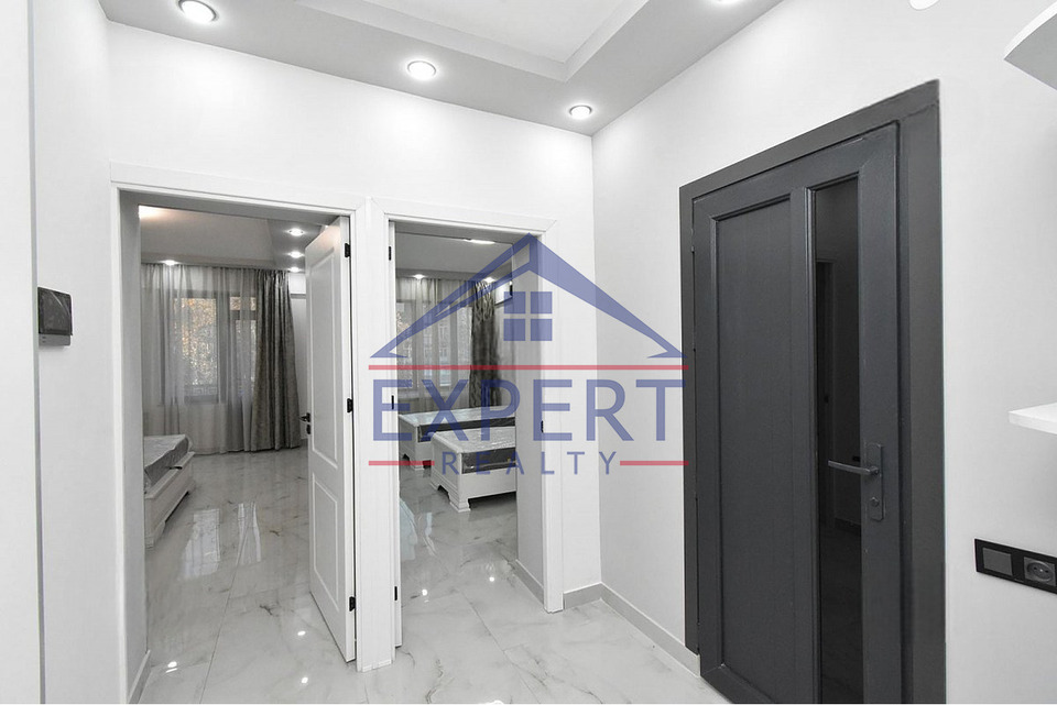 ԿԵՆՏՐՈՆ, ՄԱՇՏՈՑԻ ՊՈՂՈՏԱ, 3 ՍԵՆՅԱԿ