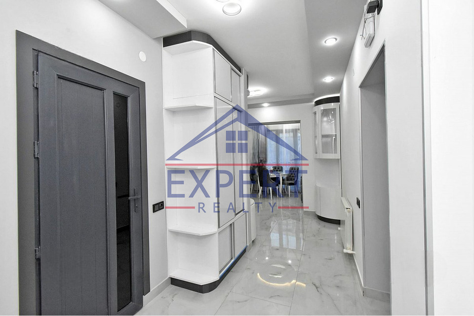 ԿԵՆՏՐՈՆ, ՄԱՇՏՈՑԻ ՊՈՂՈՏԱ, 3 ՍԵՆՅԱԿ