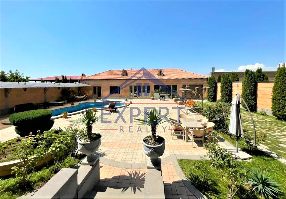 ՆՈՐ ՆՈՐՔ, ՄՈԼԴՈՎԱԿԱՆ ՓՈՂՈՑ, 8 ՍԵՆՅԱԿ