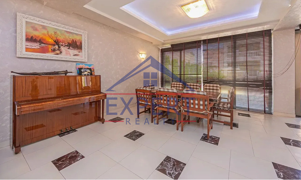 ՆՈՐ ՆՈՐՔ, ՄՈԼԴՈՎԱԿԱՆ ՓՈՂՈՑ, 8 ՍԵՆՅԱԿ