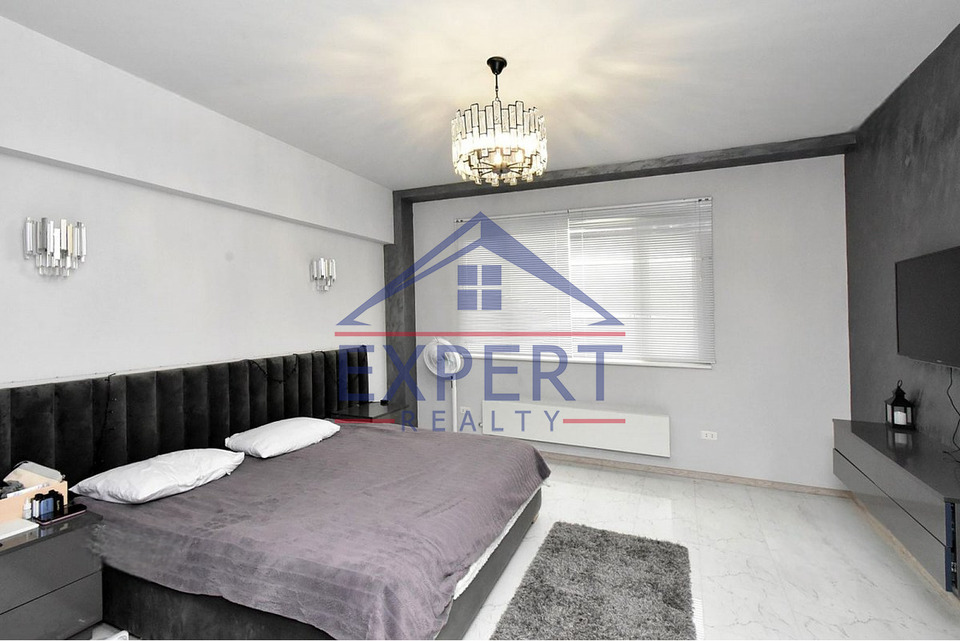 ԿԵՆՏՐՈՆ, ՍԱՐՄԵՆԻ ՓՈՂՈՑ, 3 ՍԵՆՅԱԿ