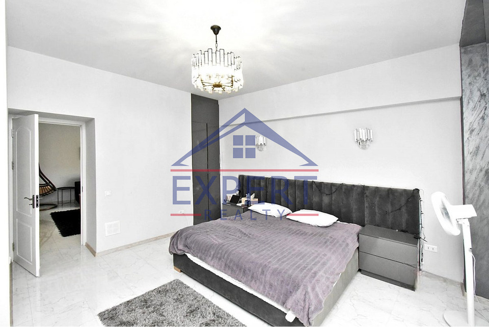 ԿԵՆՏՐՈՆ, ՍԱՐՄԵՆԻ ՓՈՂՈՑ, 3 ՍԵՆՅԱԿ