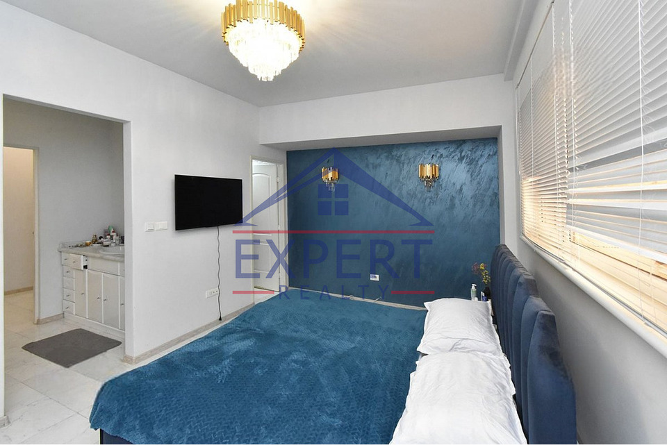 ԿԵՆՏՐՈՆ, ՍԱՐՄԵՆԻ ՓՈՂՈՑ, 3 ՍԵՆՅԱԿ