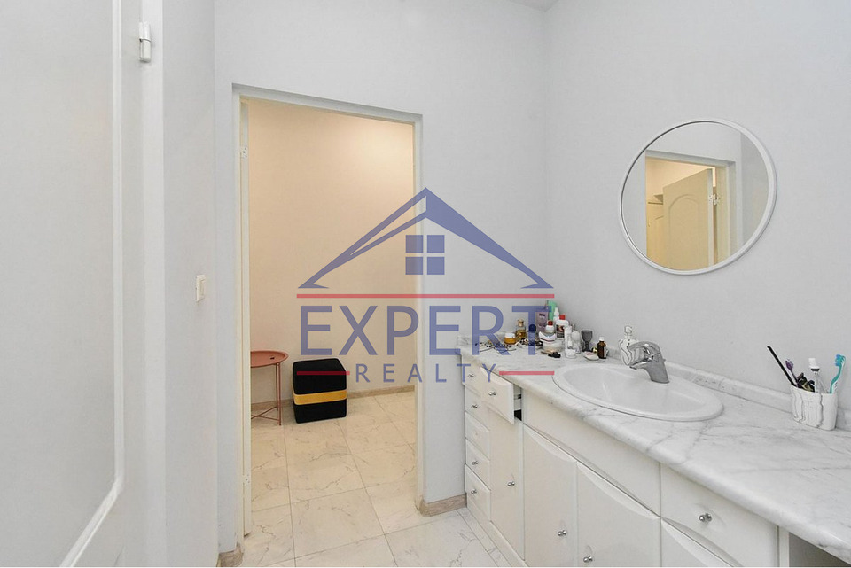 ԿԵՆՏՐՈՆ, ՍԱՐՄԵՆԻ ՓՈՂՈՑ, 3 ՍԵՆՅԱԿ