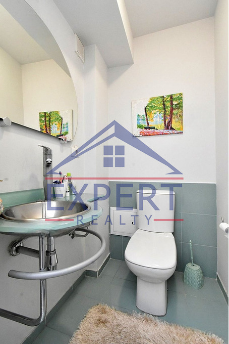 ԿԵՆՏՐՈՆ, ՍԱՐՄԵՆԻ ՓՈՂՈՑ, 3 ՍԵՆՅԱԿ