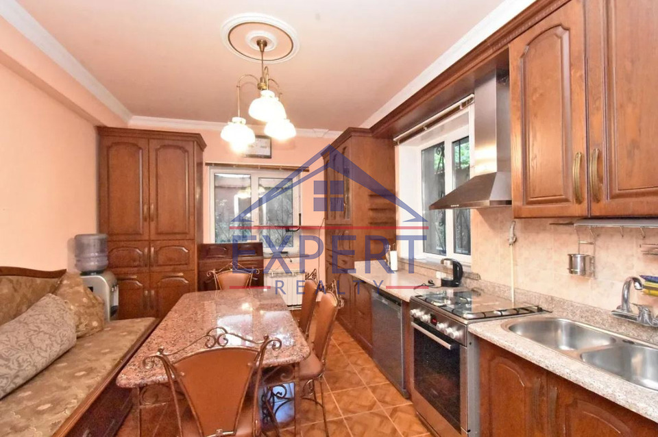 ՆՈՐՔ ՄԱՐԱՇ, 6-ՐԴ ՓՈՂՈՑ, 7 ՍԵՆՅԱԿ