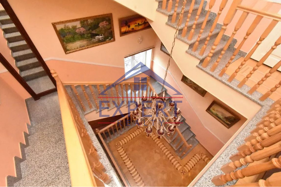 ՆՈՐՔ ՄԱՐԱՇ, 6-ՐԴ ՓՈՂՈՑ, 7 ՍԵՆՅԱԿ