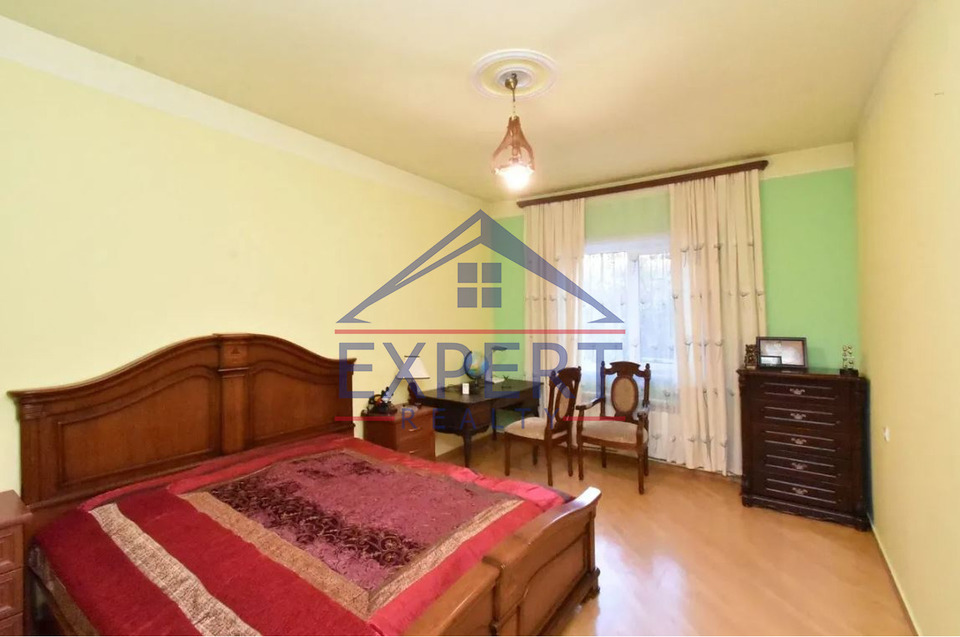 ՆՈՐՔ ՄԱՐԱՇ, 6-ՐԴ ՓՈՂՈՑ, 7 ՍԵՆՅԱԿ