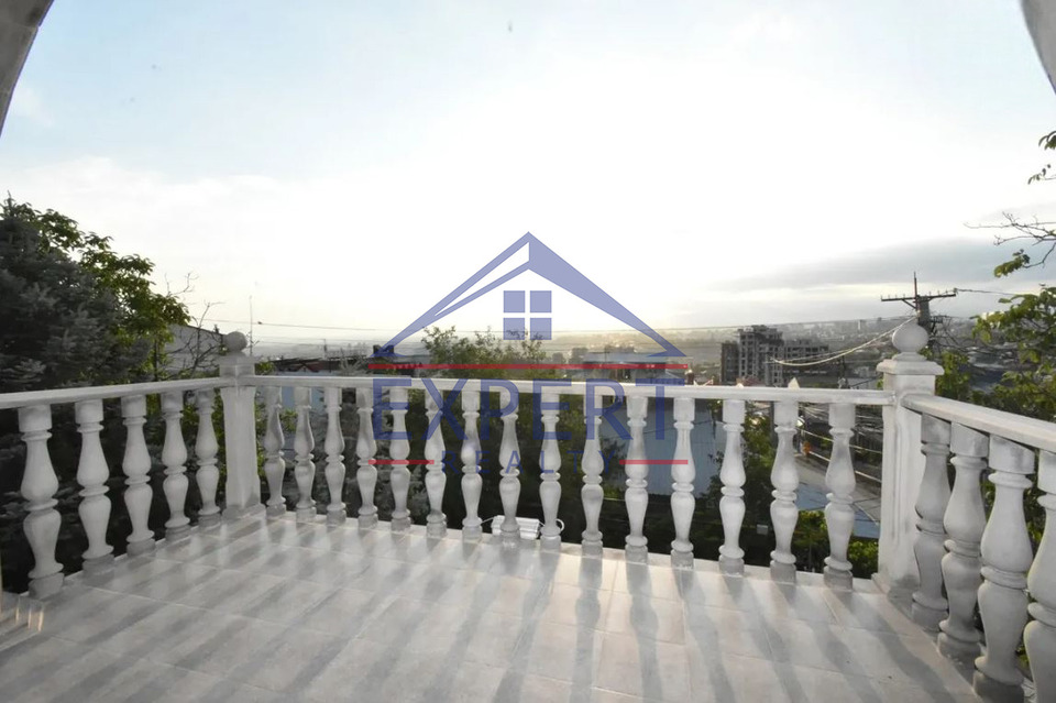 ՆՈՐՔ ՄԱՐԱՇ, 6-ՐԴ ՓՈՂՈՑ, 7 ՍԵՆՅԱԿ