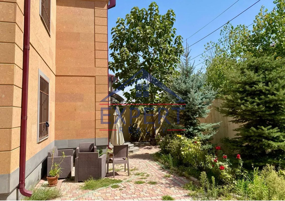 ԱՎԱՆ, ՆՎԵՐ ՍԱՖԱՐՅԱՆ ՓՈՂՈՑ, 5 ՍԵՆՅԱԿ