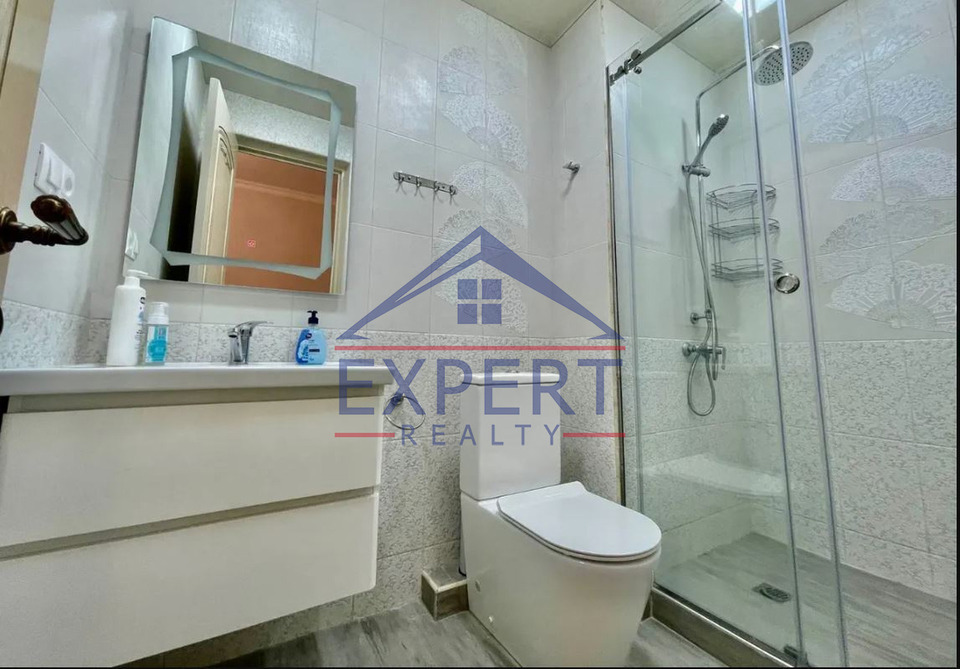 ԱՎԱՆ, ՆՎԵՐ ՍԱՖԱՐՅԱՆ ՓՈՂՈՑ, 5 ՍԵՆՅԱԿ