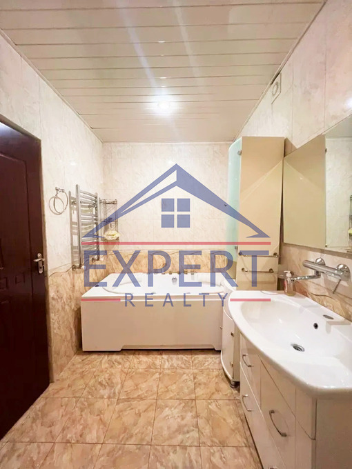 ԱՎԱՆ, ԾԱՐԱՎ ԱՂԲՅՈՒՐԻ ՓՈՂՈՑ, 5 ՍԵՆՅԱԿ