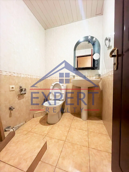 ԱՎԱՆ, ԾԱՐԱՎ ԱՂԲՅՈՒՐԻ ՓՈՂՈՑ, 5 ՍԵՆՅԱԿ