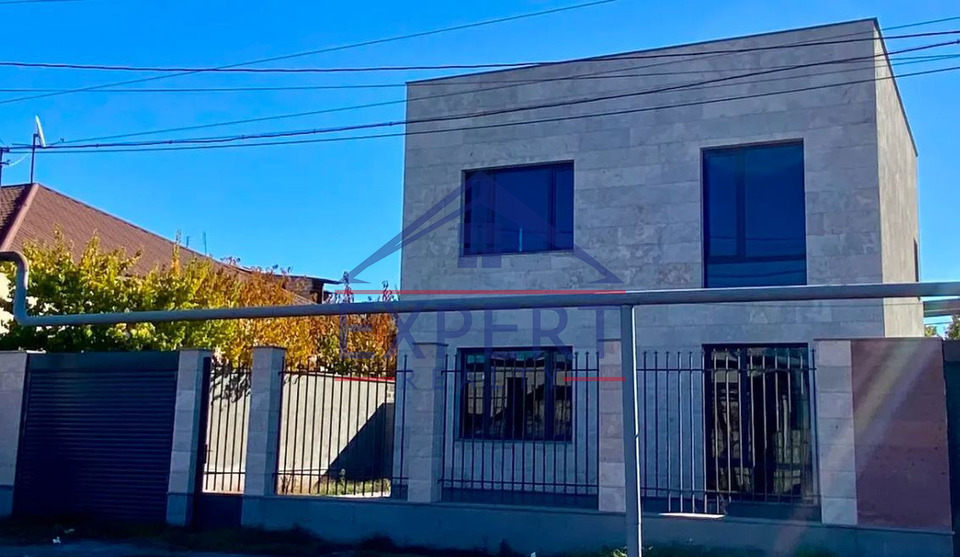 ԷՐԵԲՈՒՆԻ  ,ՆՈՐ ԱՐԵՇԻ ՓՈՂՈՑ  4 ՍԵՆՅԱԿ