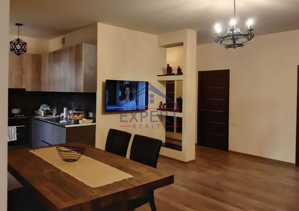 ԱՐԱԲԿԻՐ, ԿՈՄԻՏԱՍԻ ՊՈՂՈՏԱ, 4 ՍԵՆՅԱԿ