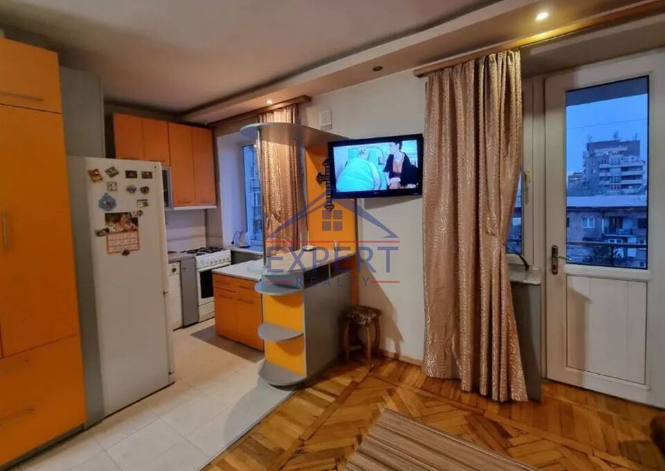 ԱՐԱԲԿԻՐ, ԿՈՄԻՏԱՍԻ ՊՈՂՈՏԱ, 2 ՍԵՆՅԱԿ