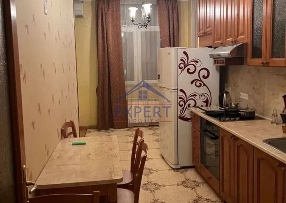 ԿԵՆՏՐՈՆ, ՌՈՍՏՈՄԻ ՓՈՂՈՑ,  2 ՍԵՆՅԱԿ