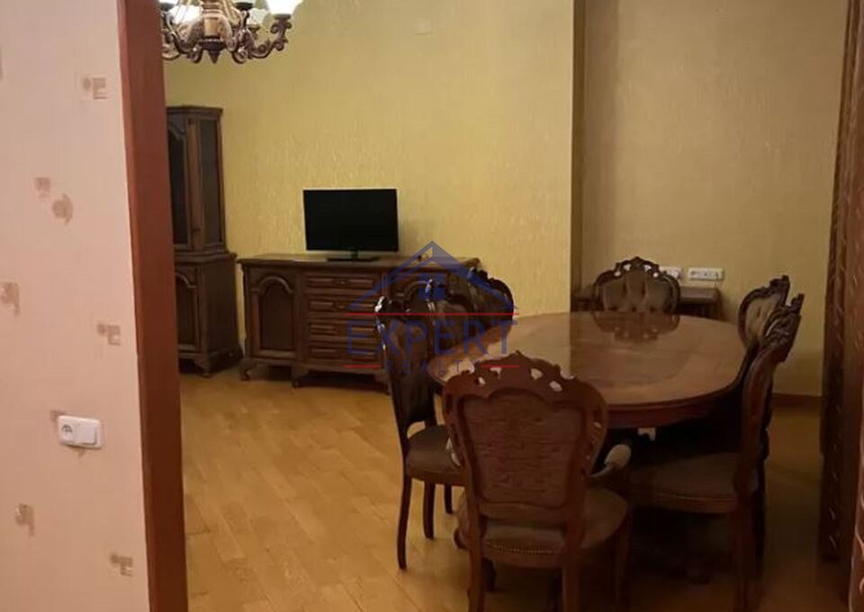 ԿԵՆՏՐՈՆ, ՌՈՍՏՈՄԻ ՓՈՂՈՑ,  2 ՍԵՆՅԱԿ