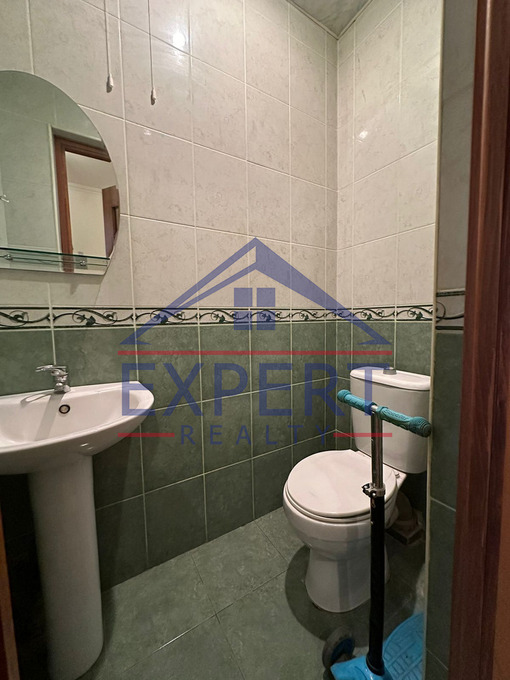 ԿԵՆՏՐՈՆ, ԱՐԳԻՇՏԻ ՓՈՂՈՑ, 3 ՍԵՆՅԱԿ