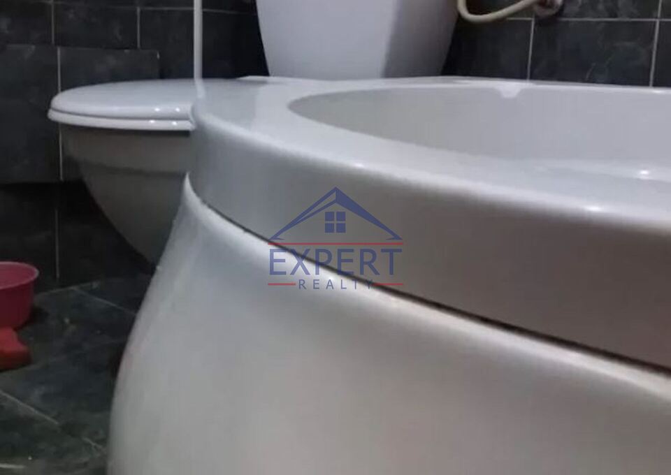 ԱՐԱԲԿԻՐ, ԿՈՄԻՏԱՍԻ ՊՈՂՈՏԱ, 1 ՍԵՆՅԱԿ