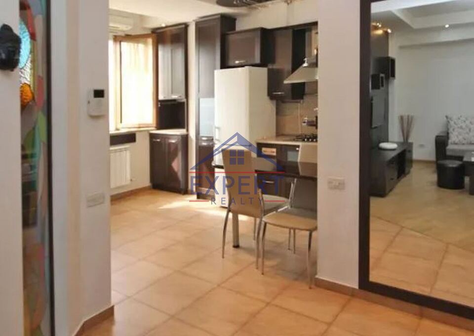 ԿԵՆՏՐՈՆ, ԲԱՂՐԱՄՅԱՆ ՊՈՂՈՏԱ, 2 ՍԵՆՅԱԿ